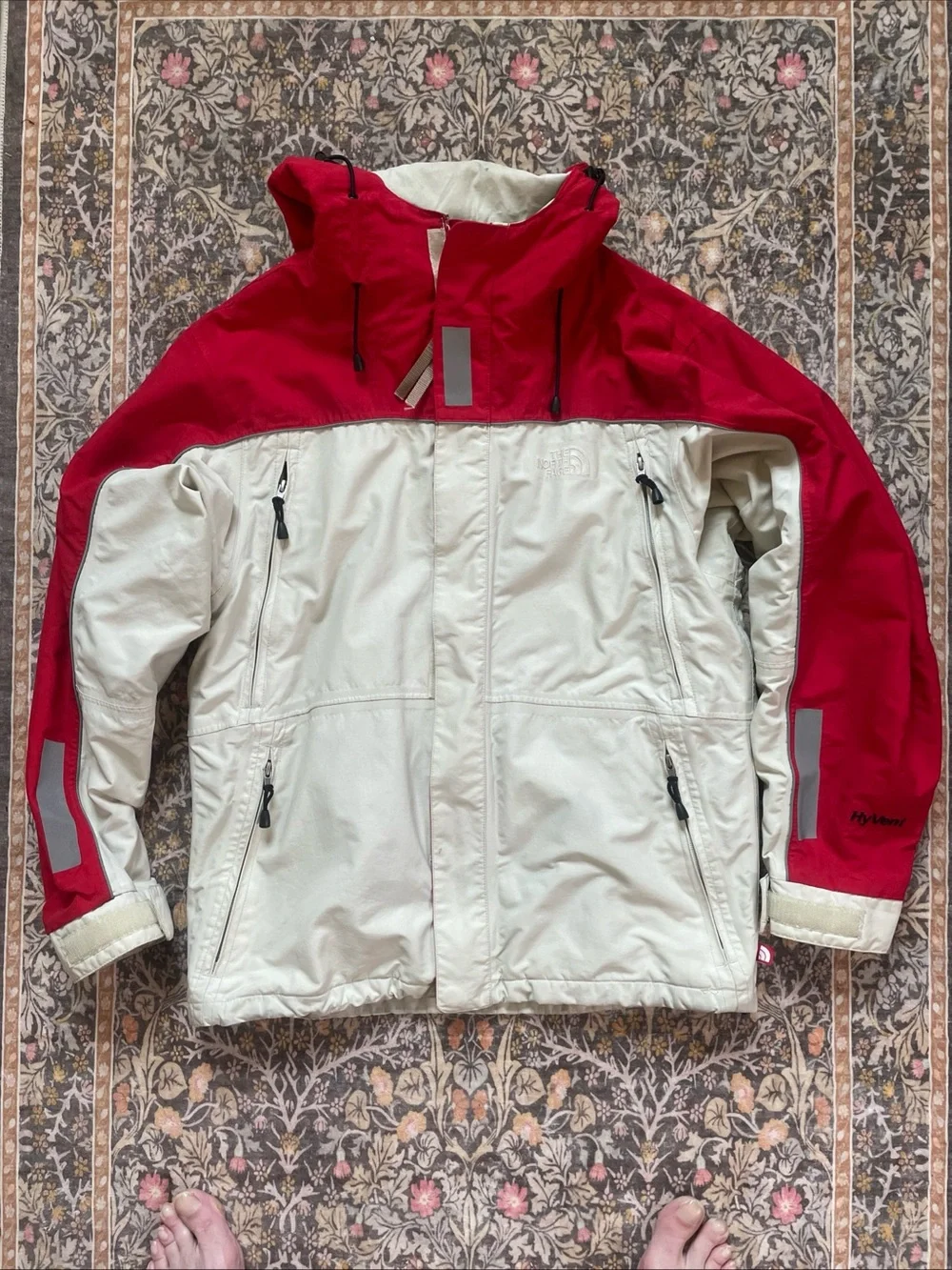 The North Face HyVent hooded heavy Men’s jacket Small red/white